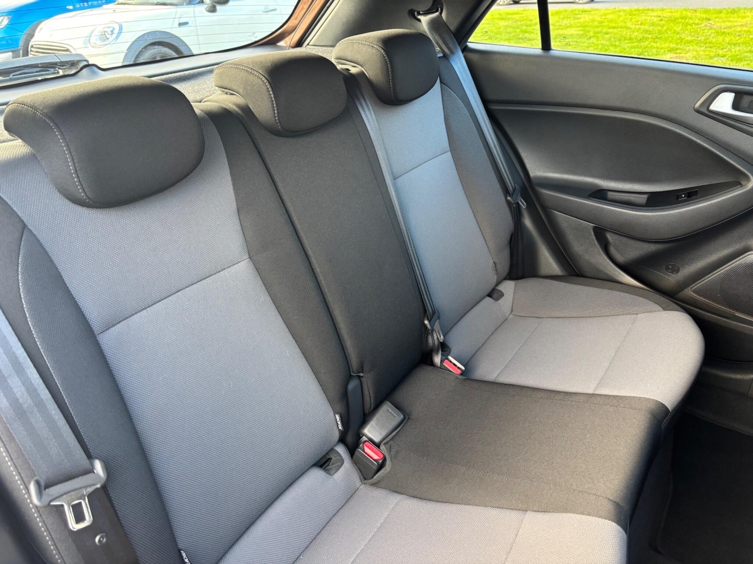 Used Hyundai i20 2017 for sale - 76702332: Photo 15