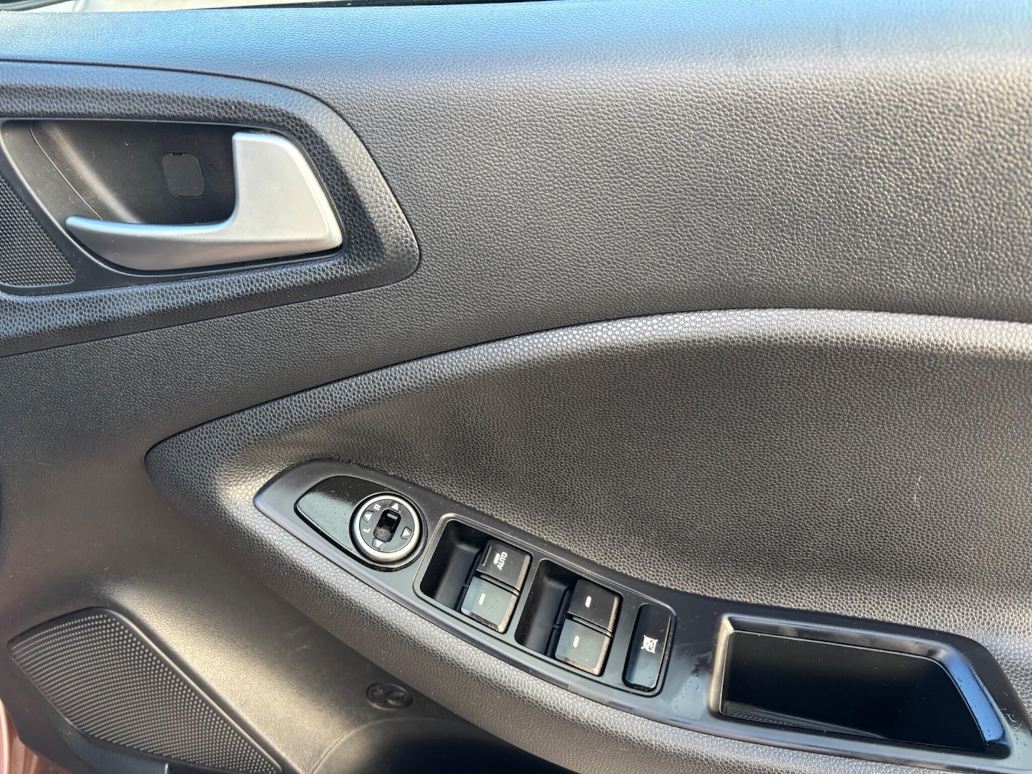 Used Hyundai i20 2017 for sale - 76702332: Photo 18