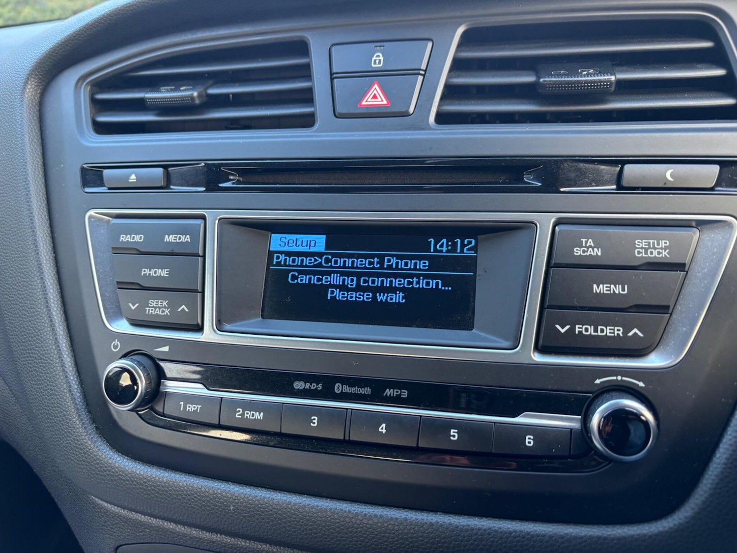 Used Hyundai i20 2017 for sale - 76702332: Photo 19