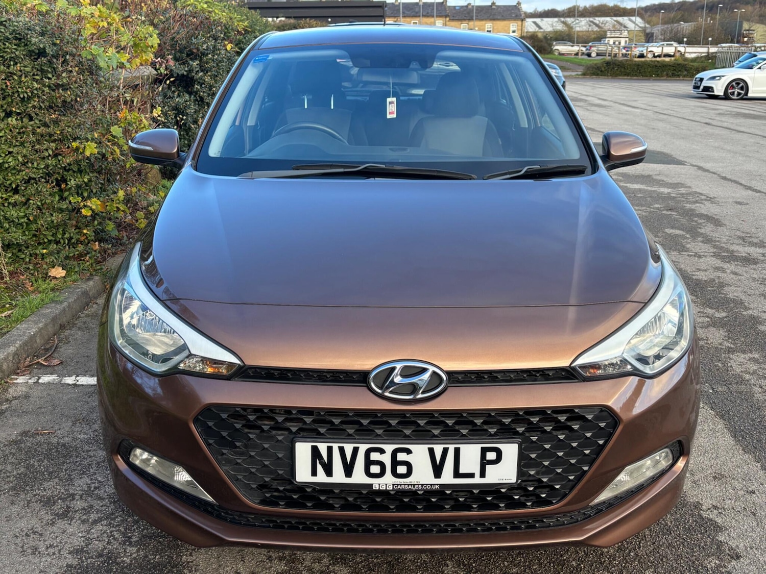 Used Hyundai i20 2017 for sale - 76702332: Photo 2