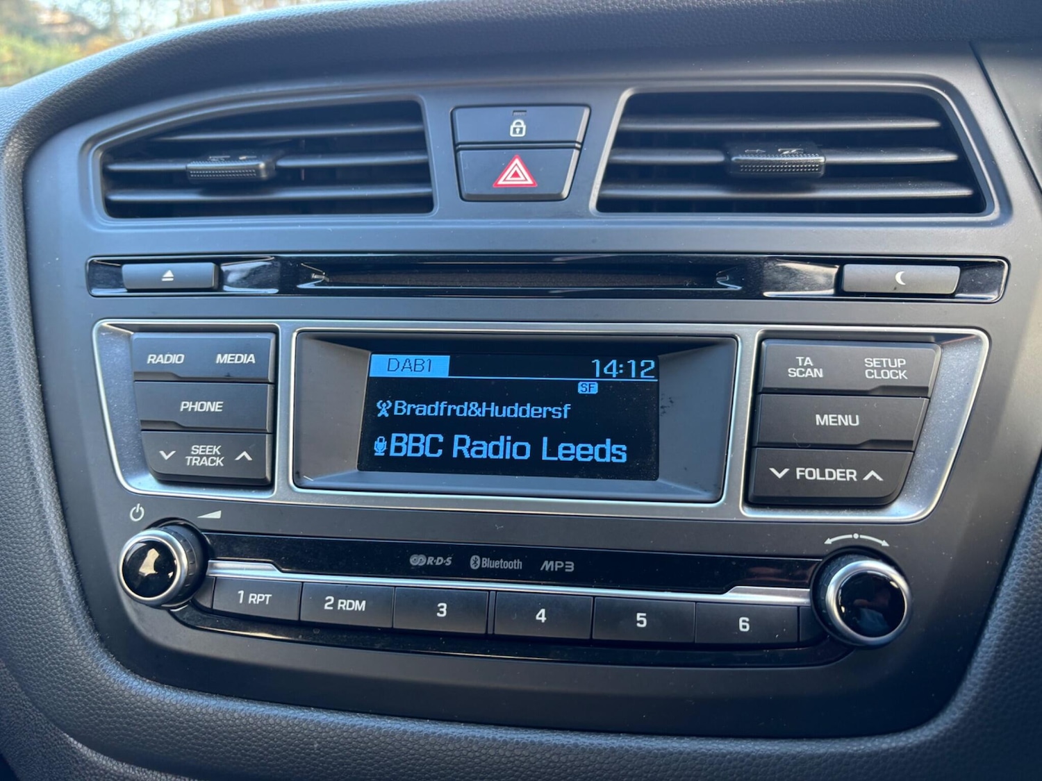 Used Hyundai i20 2017 for sale - 76702332: Photo 21