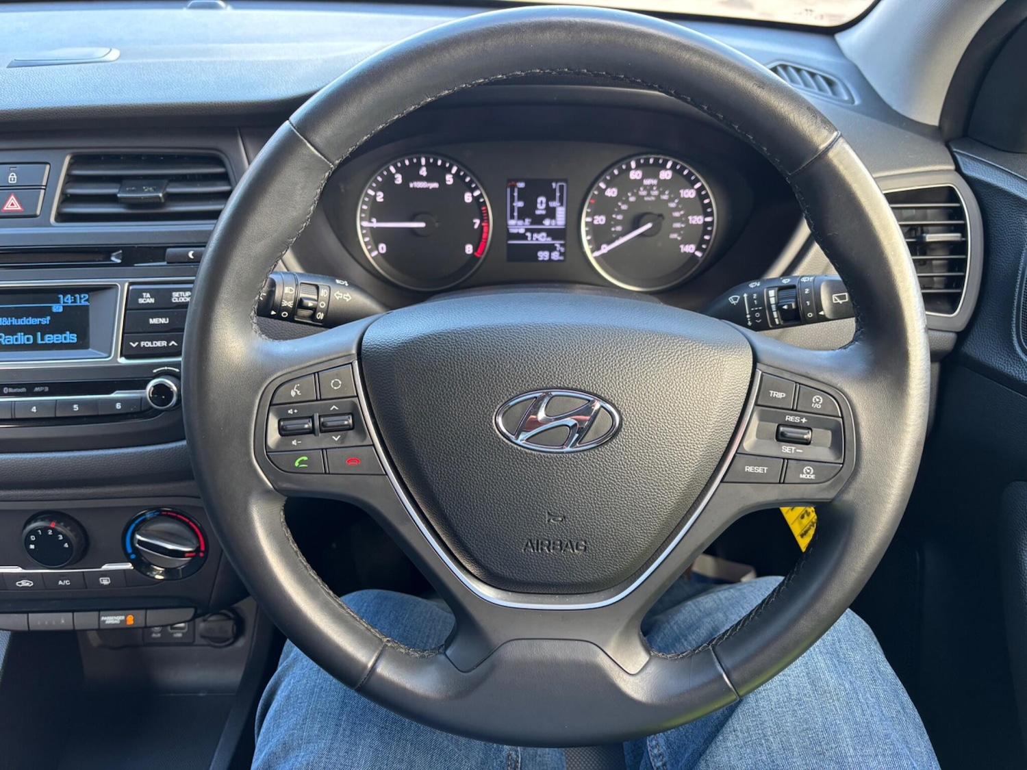 Used Hyundai i20 2017 for sale - 76702332: Photo 23