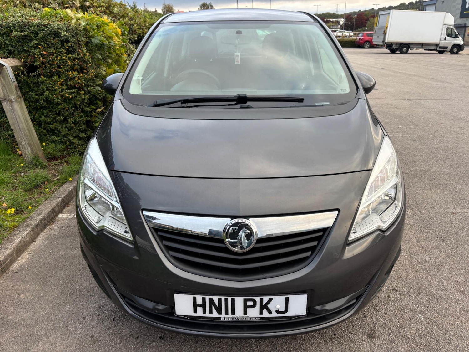 Used Vauxhall Meriva 2011 for sale - 76215369: Photo 2