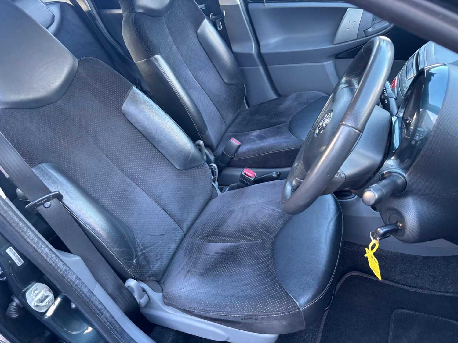 Used Toyota AYGO 2012 for sale - 76688735: Photo 10