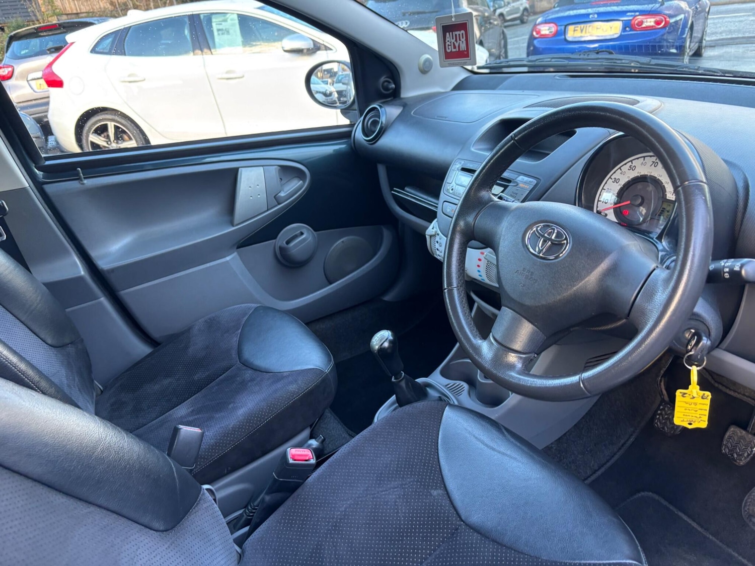 Used Toyota AYGO 2012 for sale - 76688735: Photo 11