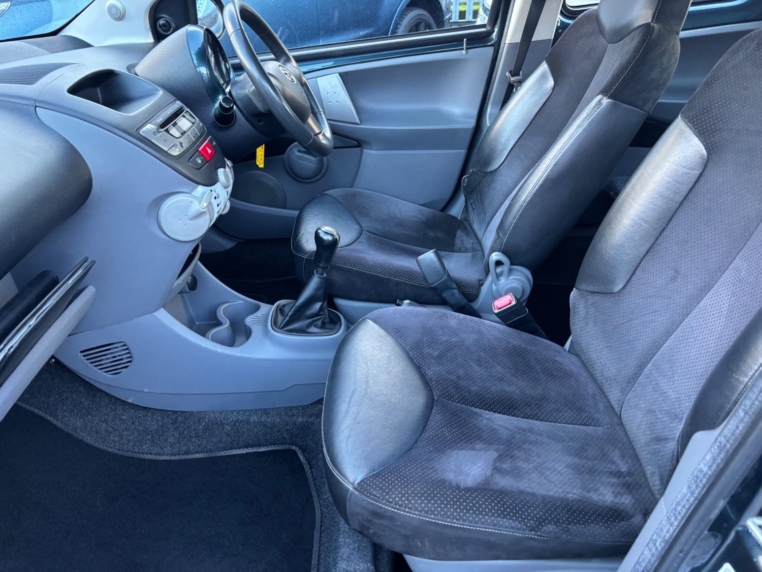 Used Toyota AYGO 2012 for sale - 76688735: Photo 13