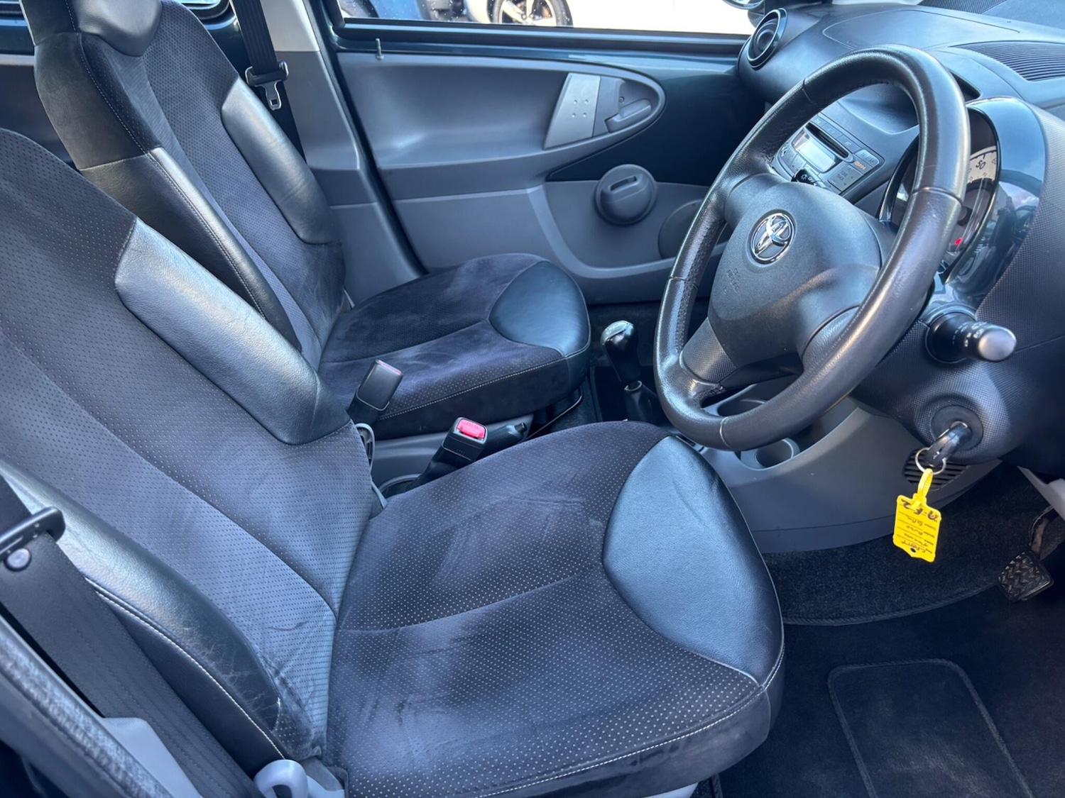 Used Toyota AYGO 2012 for sale - 76688735: Photo 14