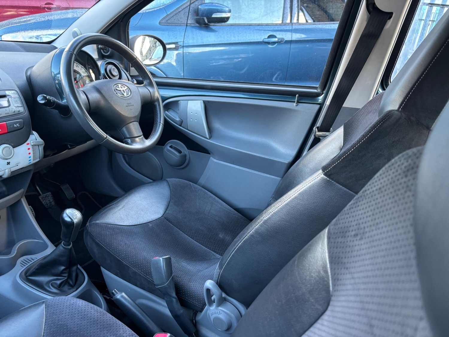 Used Toyota AYGO 2012 for sale - 76688735: Photo 16