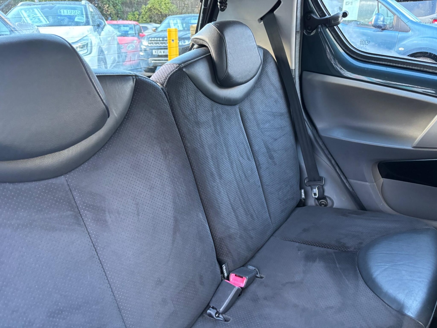 Used Toyota AYGO 2012 for sale - 76688735: Photo 17