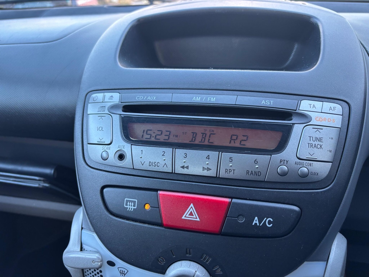 Used Toyota AYGO 2012 for sale - 76688735: Photo 18