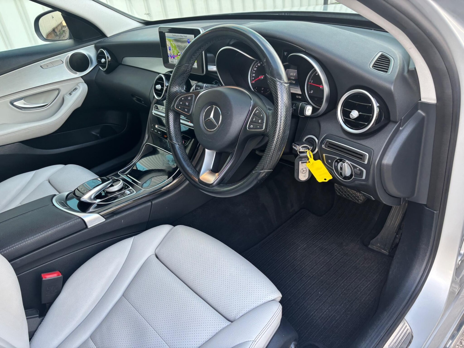 Used Mercedes-Benz C Class 2015 for sale - 77993403: Photo 15