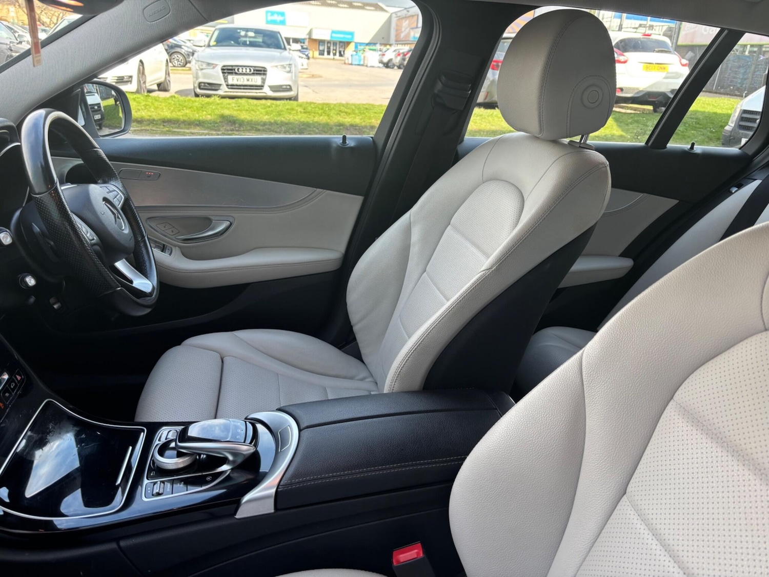 Used Mercedes-Benz C Class 2015 for sale - 77993403: Photo 30