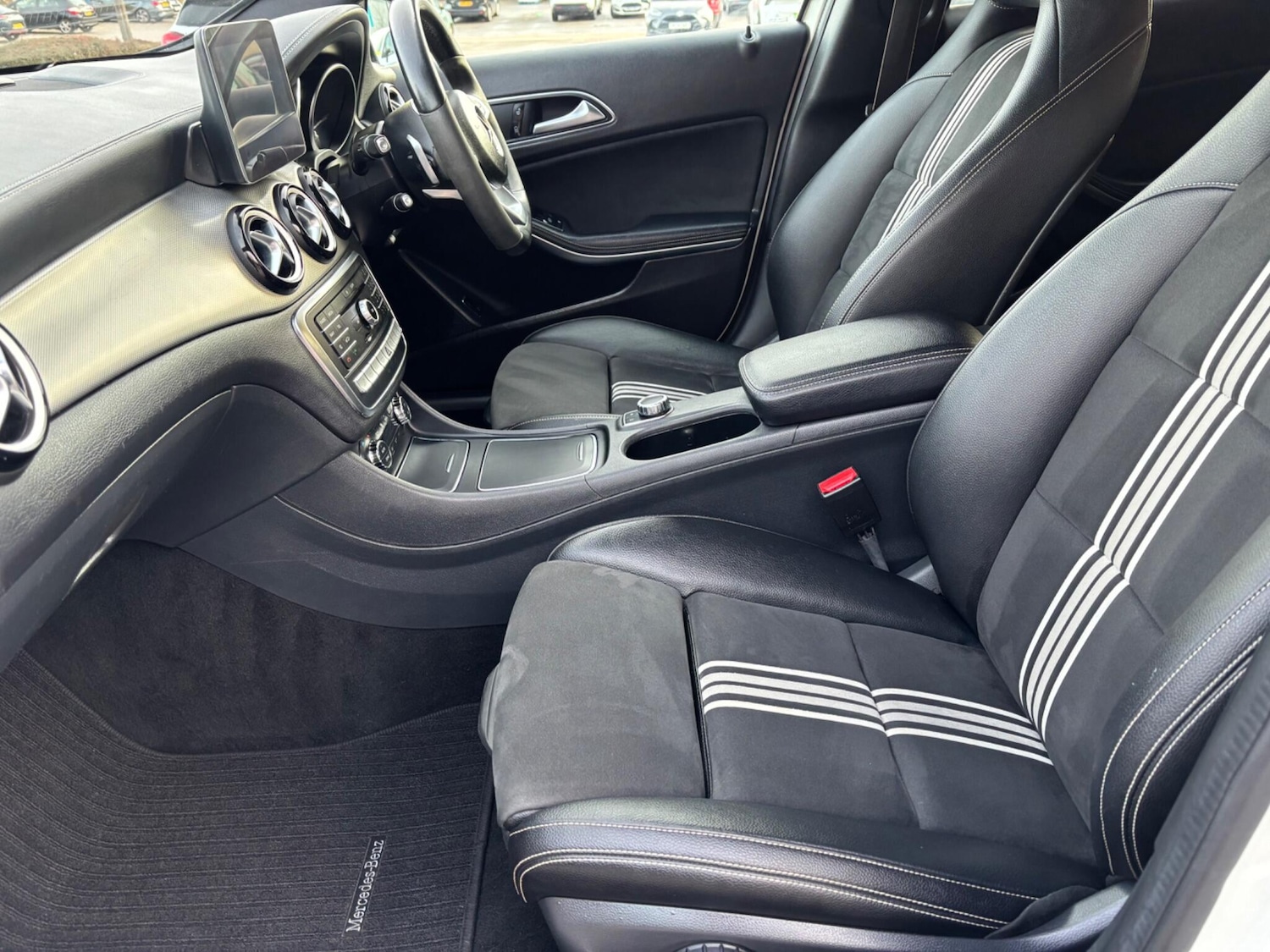 Used Mercedes-Benz GLA for sale - 77216063: Photo 15