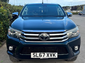 Used Toyota Hilux 2017 for sale - 76032380: Photo