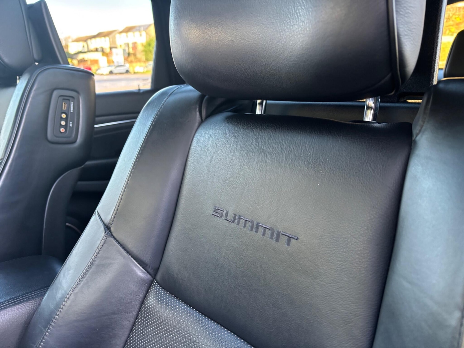 Used Jeep Grand Cherokee 2017 for sale - 77131204: Photo 41