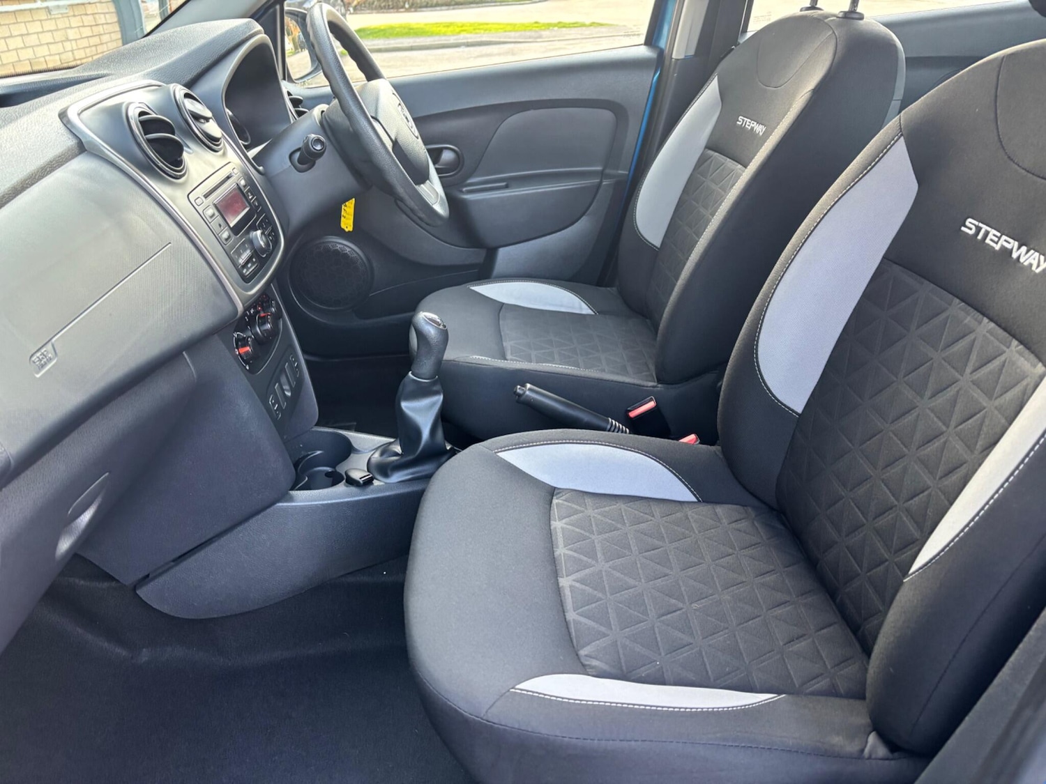 Used Dacia Sandero Stepway 2015 for sale - 76658672: Photo 19