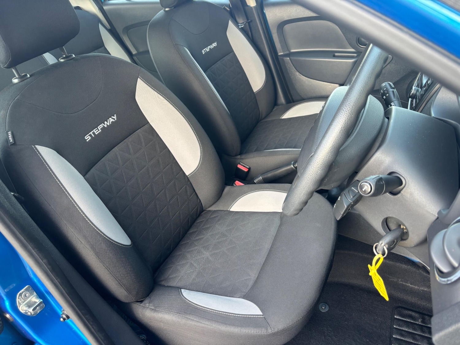 Used Dacia Sandero Stepway 2015 for sale - 76658672: Photo 9