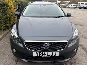 Used Volvo V40 Cross Country 2014 for sale - 76424337: Photo