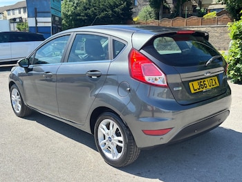 Used Ford Fiesta 2016 for sale - 78759804: Photo
