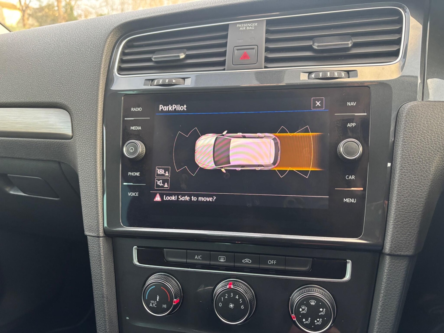 Used Volkswagen Golf 2019 for sale - 76899570: Photo 24