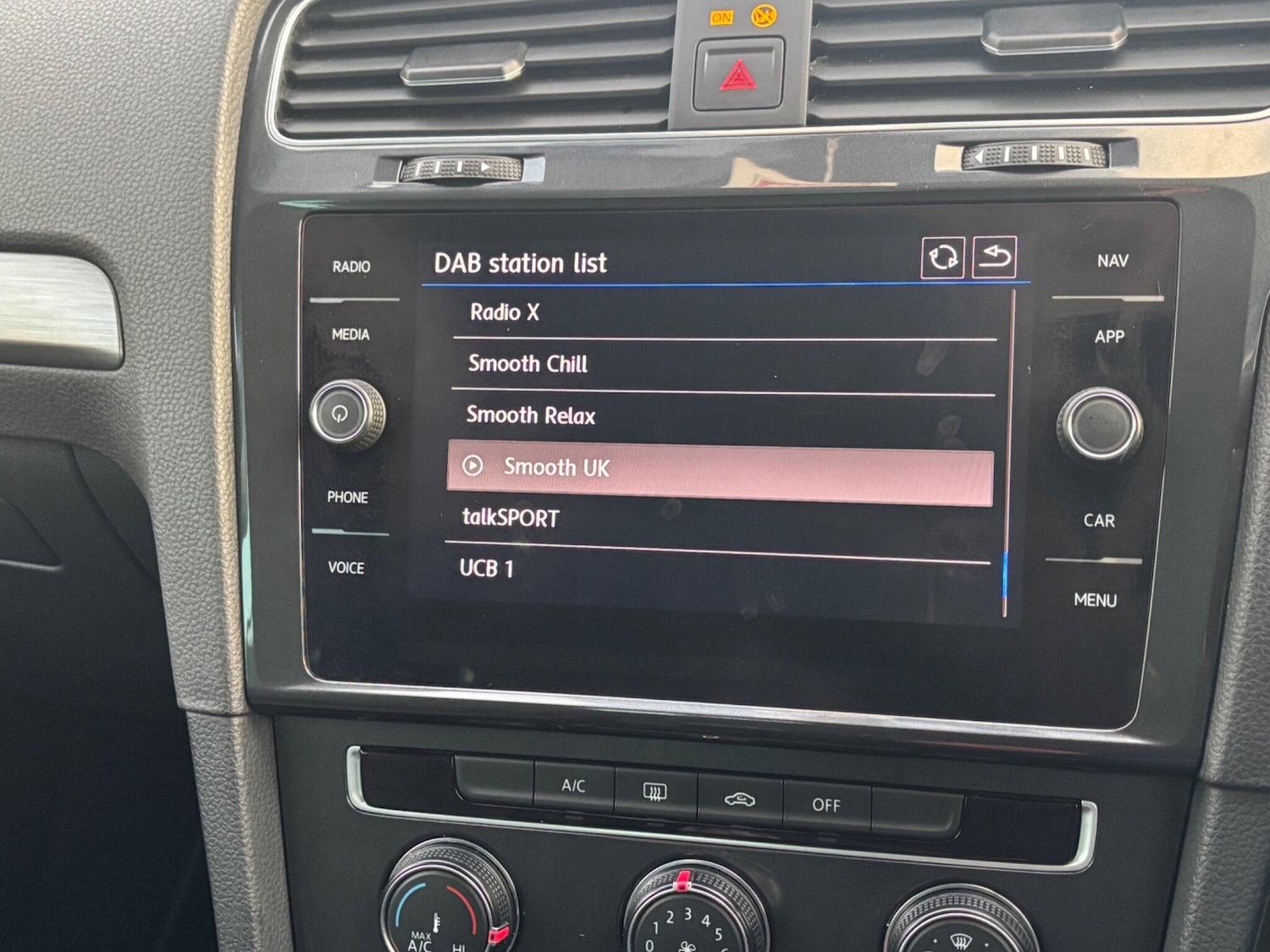 Used Volkswagen Golf 2019 for sale - 76899570: Photo 25