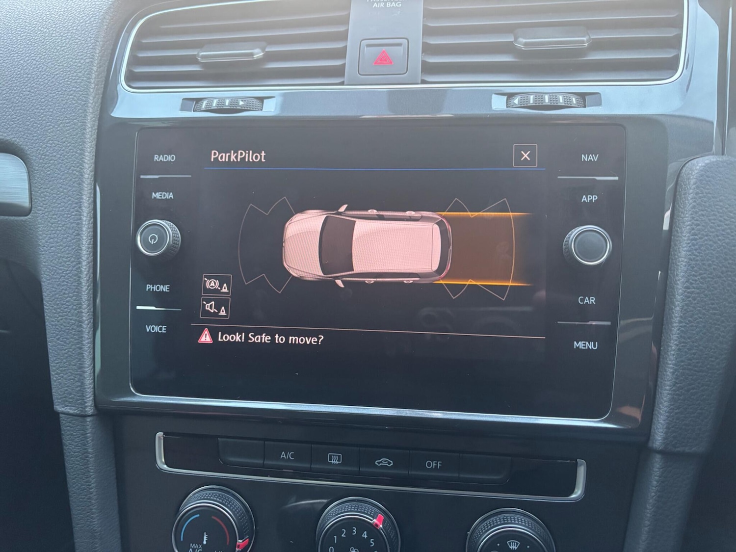 Used Volkswagen Golf 2019 for sale - 76899570: Photo 27