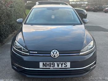 Used Volkswagen Golf 2019 for sale - 76899570: Photo