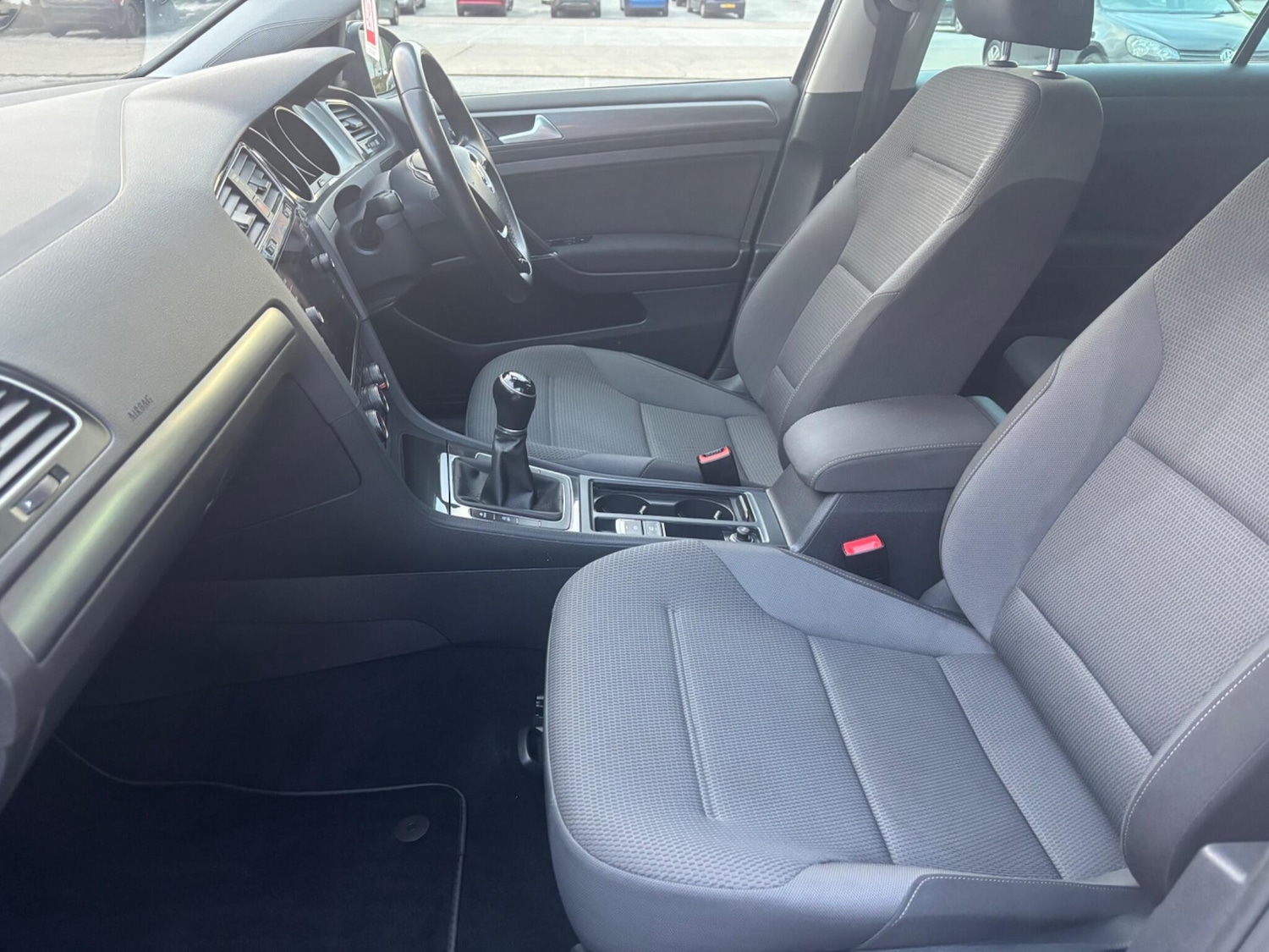 Used Volkswagen Golf 2019 for sale - 76899570: Photo 36