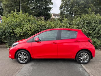 Used Toyota Yaris 2015 for sale - 79677613: Photo