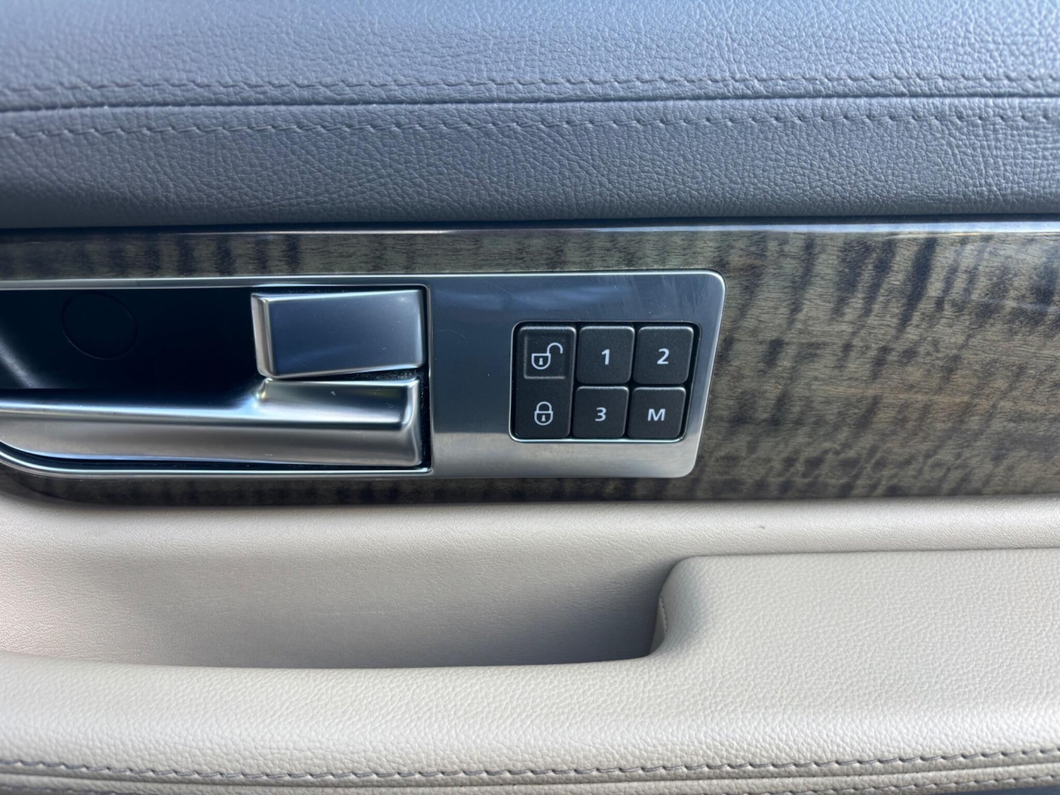 Used Land Rover Range Rover Sport 2012 for sale - 76398041: Photo 24