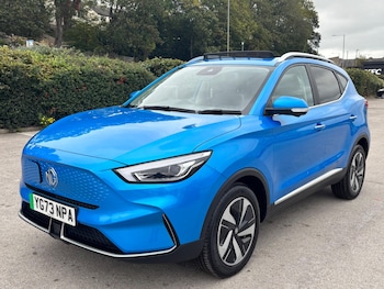 2024 (73) - 72.6kWh Trophy Connect Long Range Auto 5dr