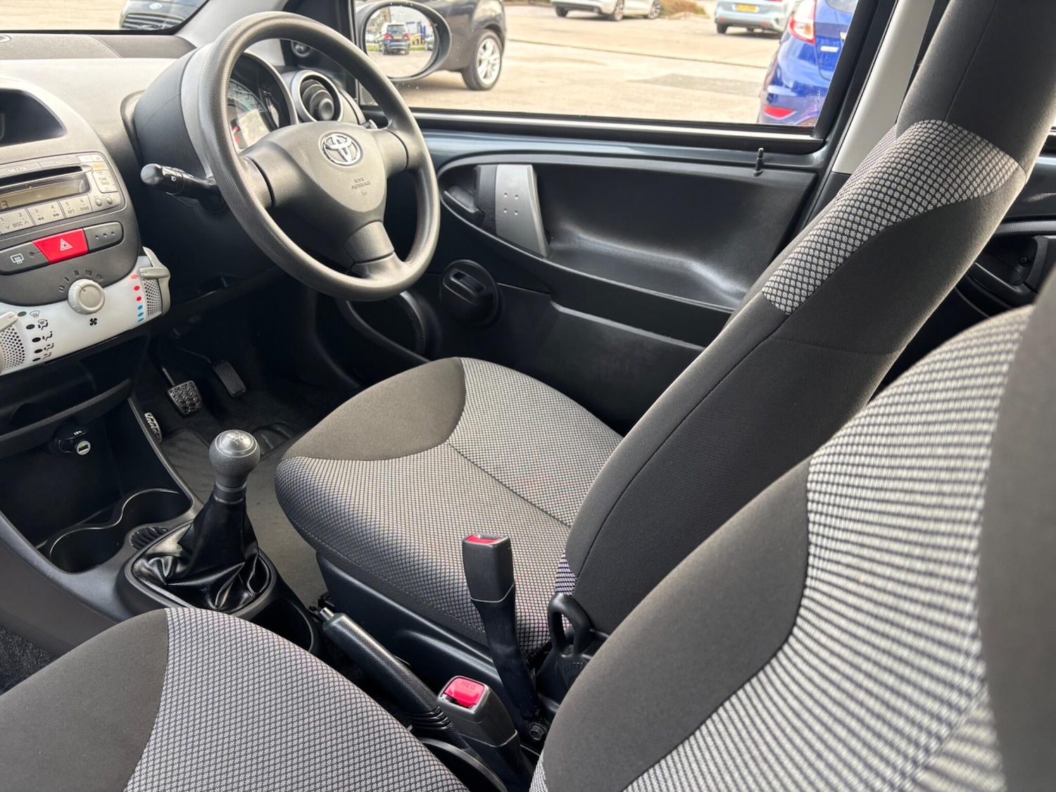 Used Toyota AYGO 2013 for sale - 77074628: Photo 12