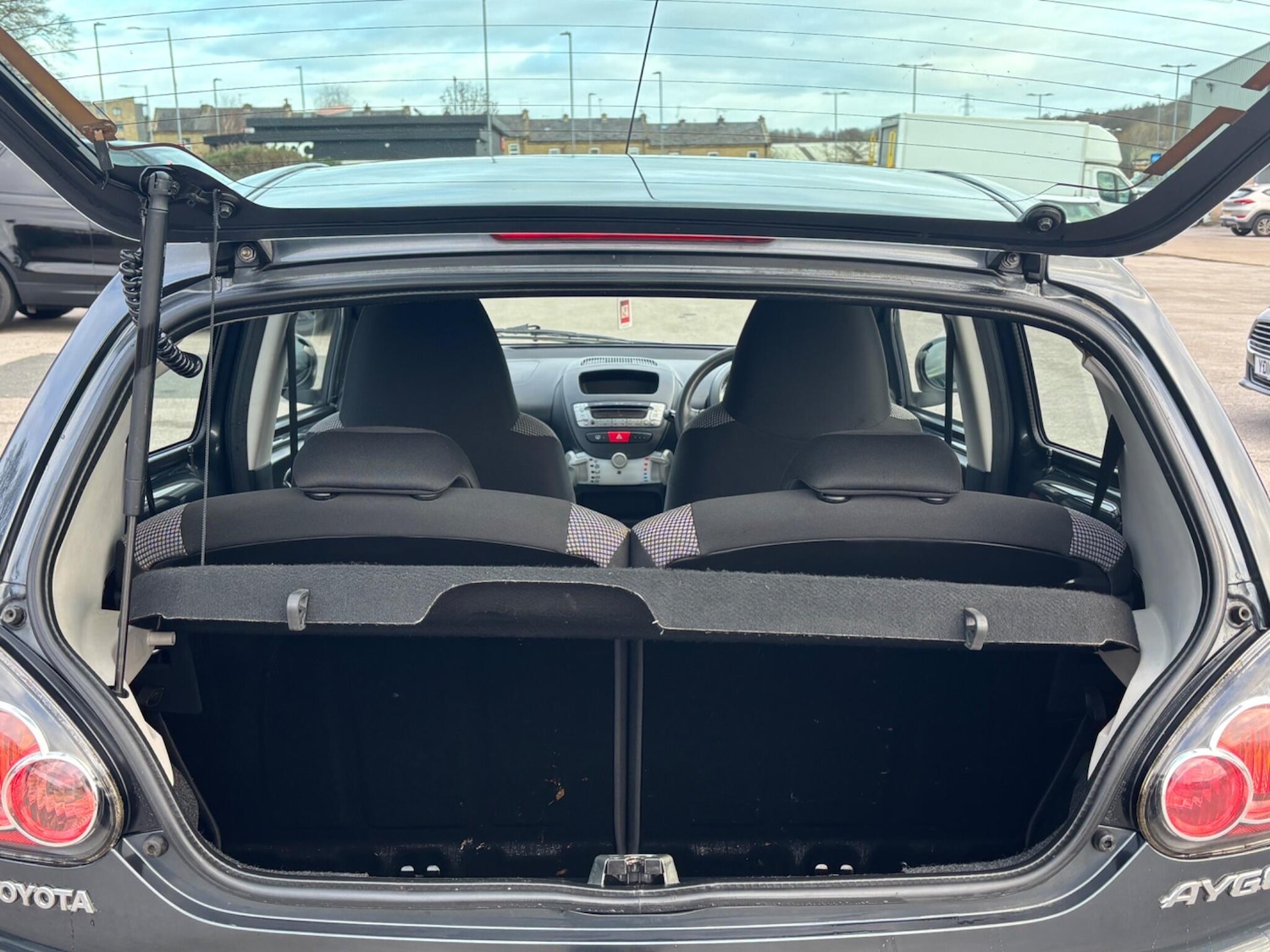 Used Toyota AYGO 2013 for sale - 77074628: Photo 16