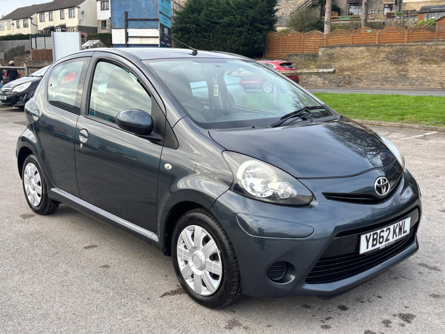 Used Toyota AYGO 2013 for sale - 77074628: Photo 3