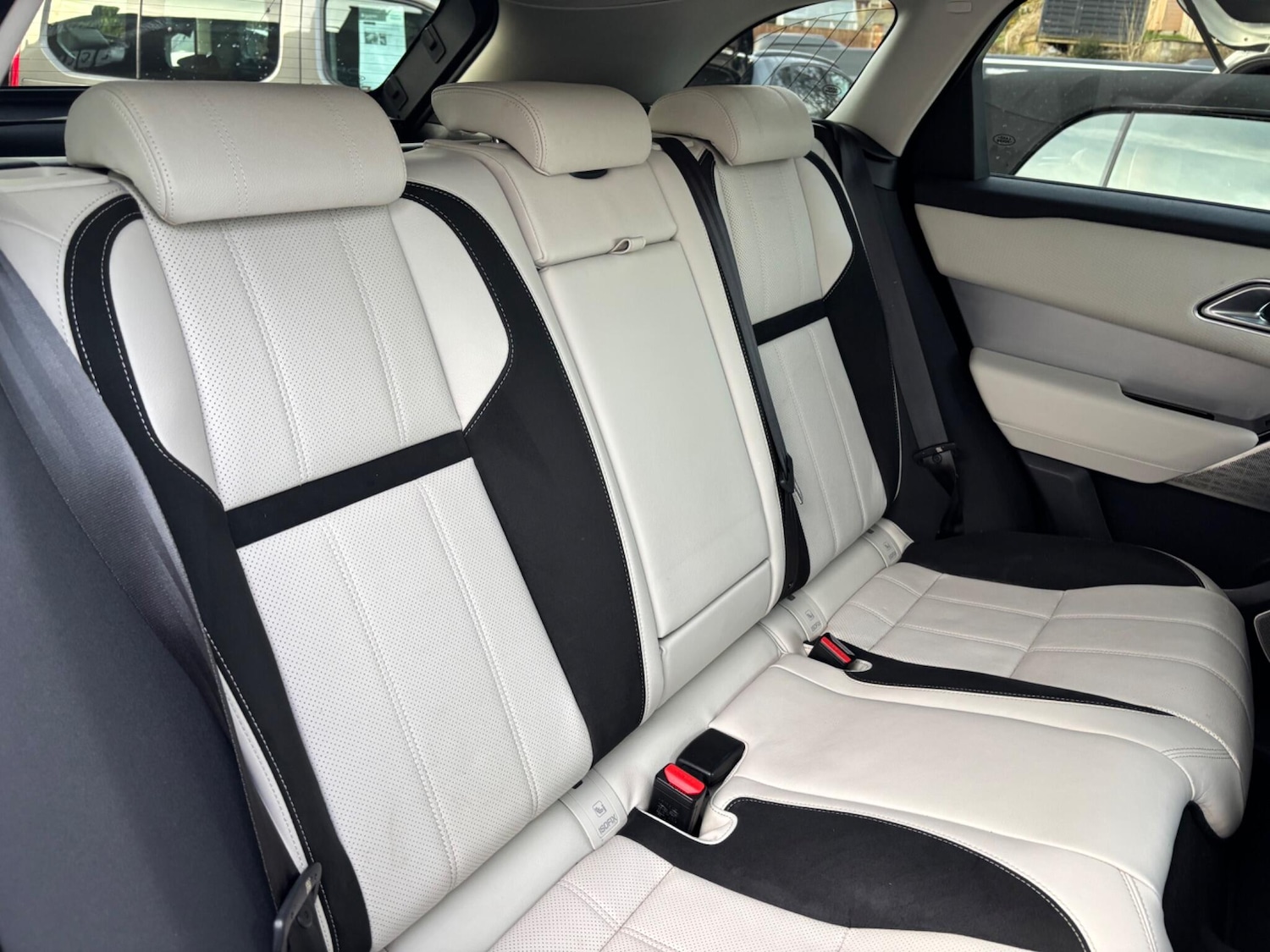 Used Land Rover Range Rover Velar for sale - 77215692: Photo 16