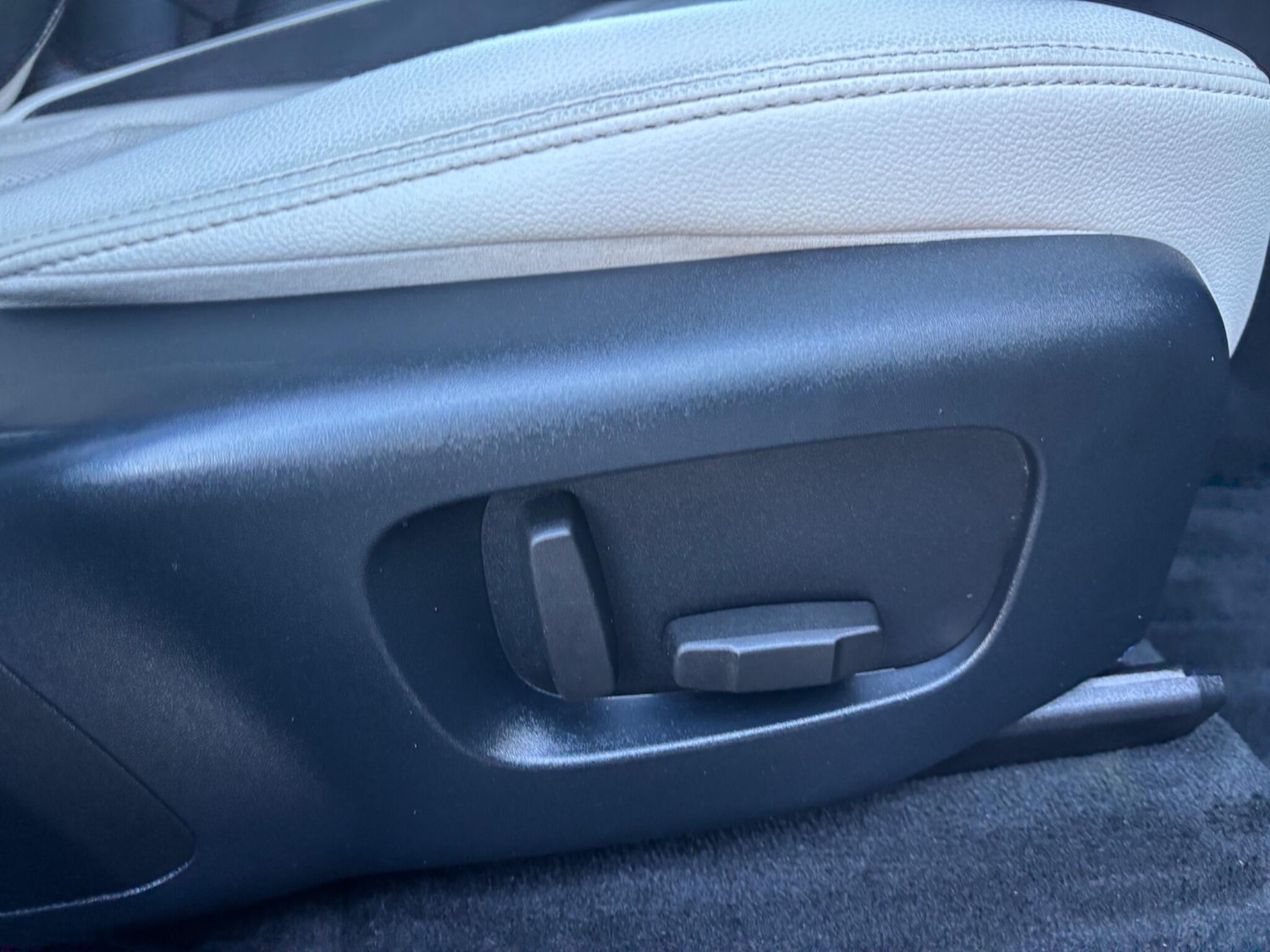 Used Land Rover Range Rover Velar for sale - 77215692: Photo 19