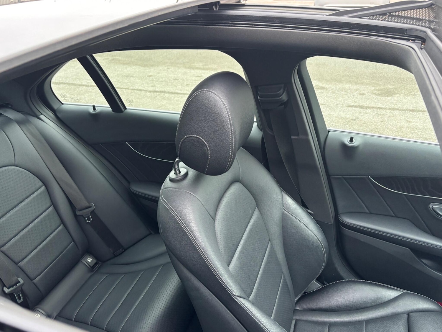 Used Mercedes-Benz C Class 2017 for sale - 77130885: Photo 14