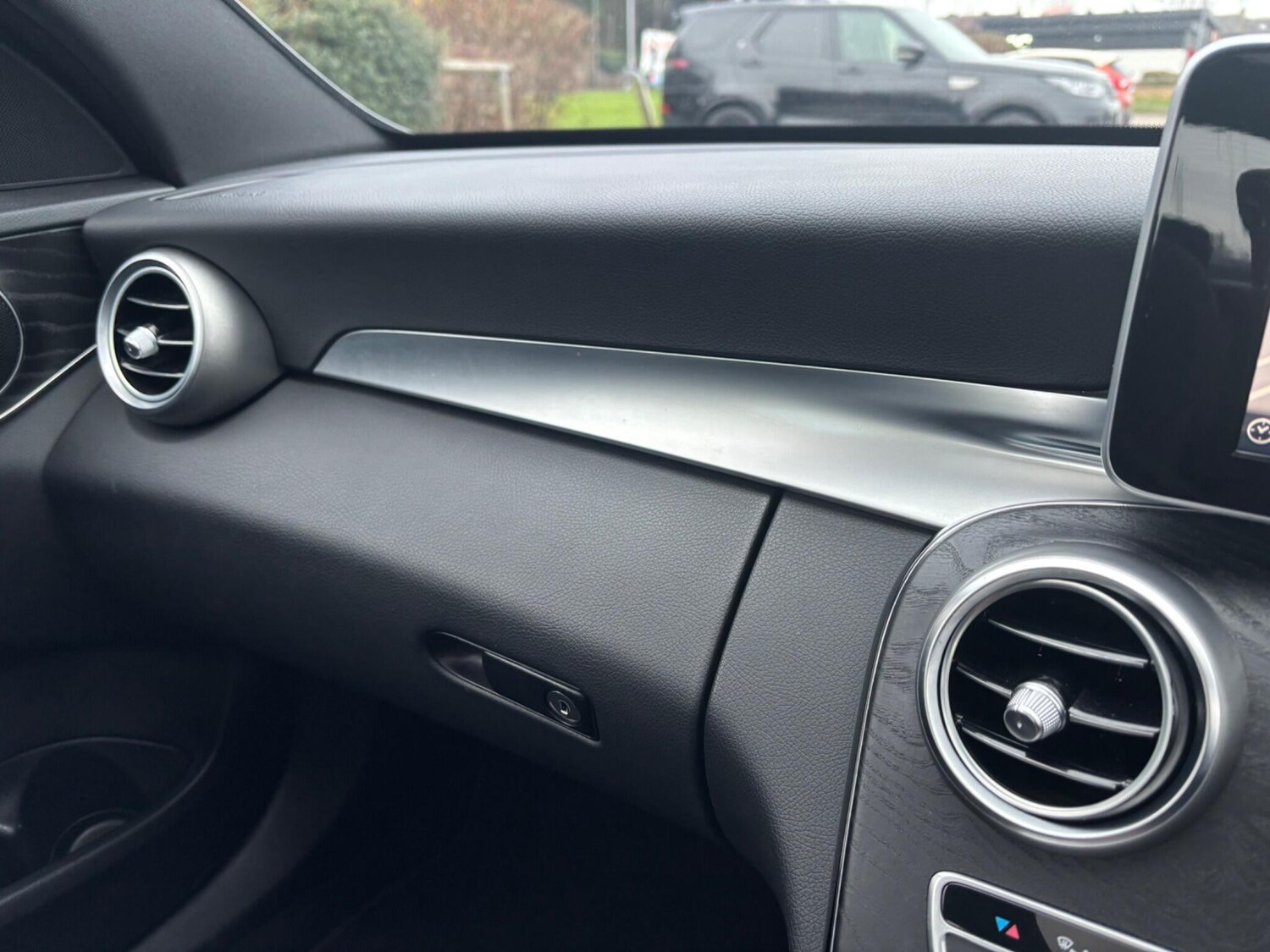 Used Mercedes-Benz C Class 2017 for sale - 77130885: Photo 34