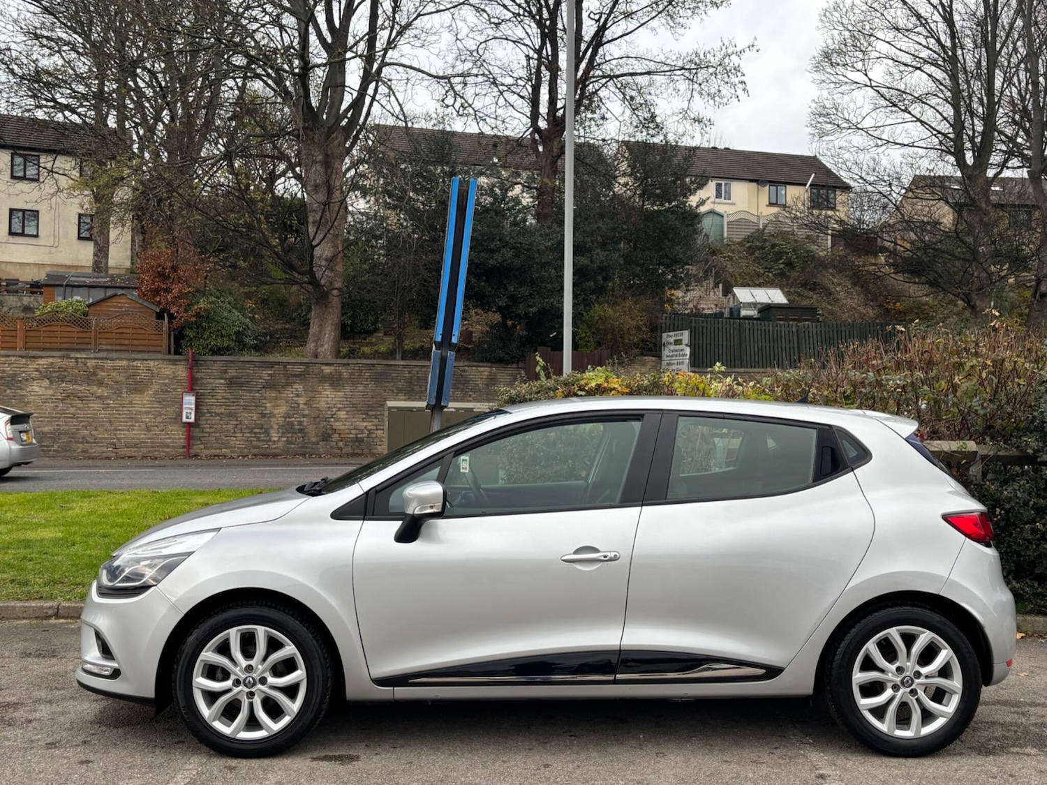 Used Renault Clio 2017 for sale - 76702334: Photo 5