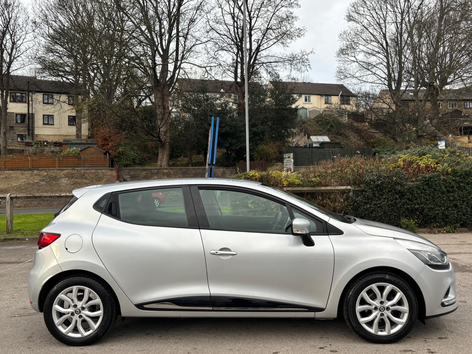 Used Renault Clio 2017 for sale - 76702334: Photo 7