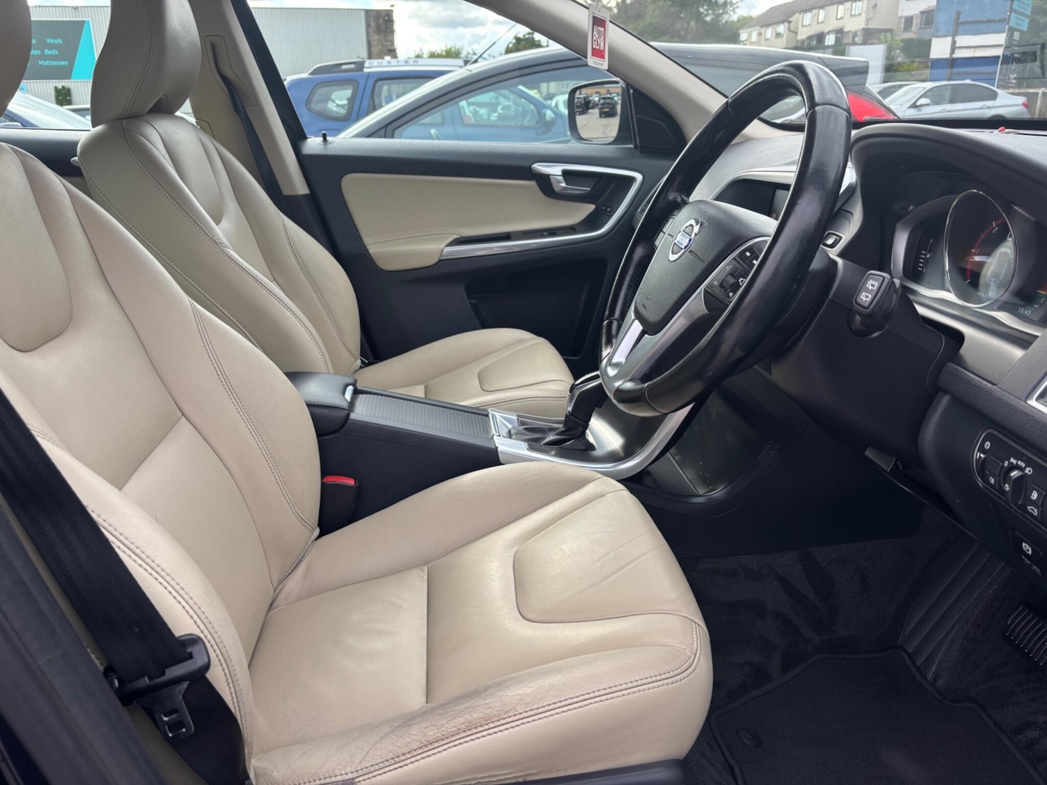 Used Volvo XC60 2014 for sale - 76031659: Photo 10