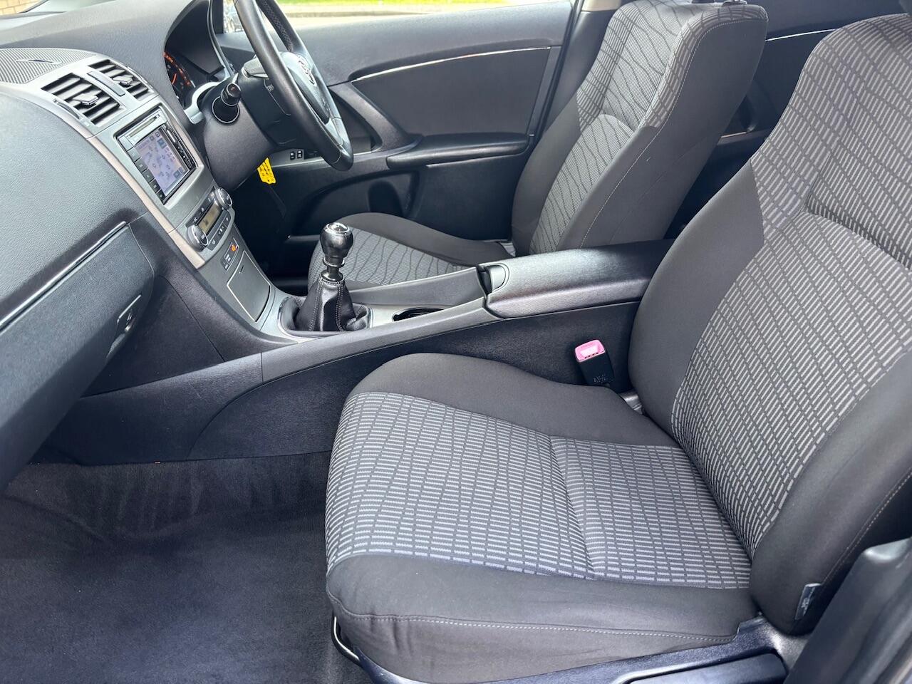 Used Toyota Avensis 2011 for sale - 77343961: Photo 12