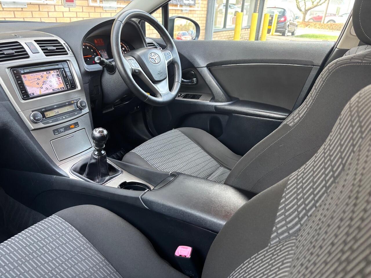 Used Toyota Avensis 2011 for sale - 77343961: Photo 15