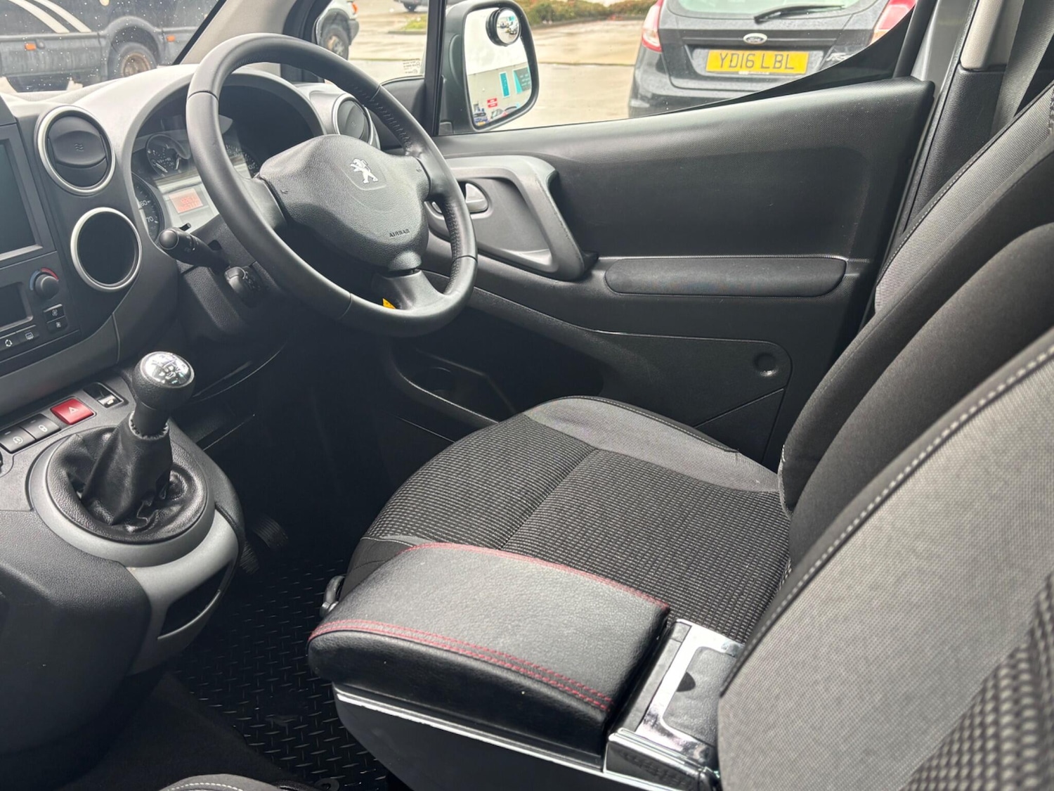 Used Peugeot Partner Tepee 2017 for sale - 76151395: Photo 15