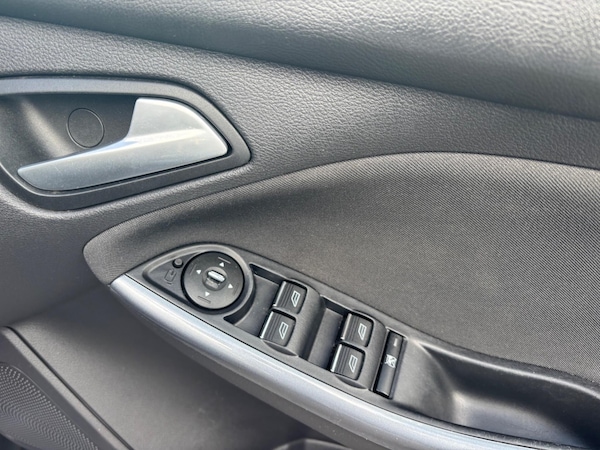Used Ford Focus 2012 for sale - 76083743: Photo 16