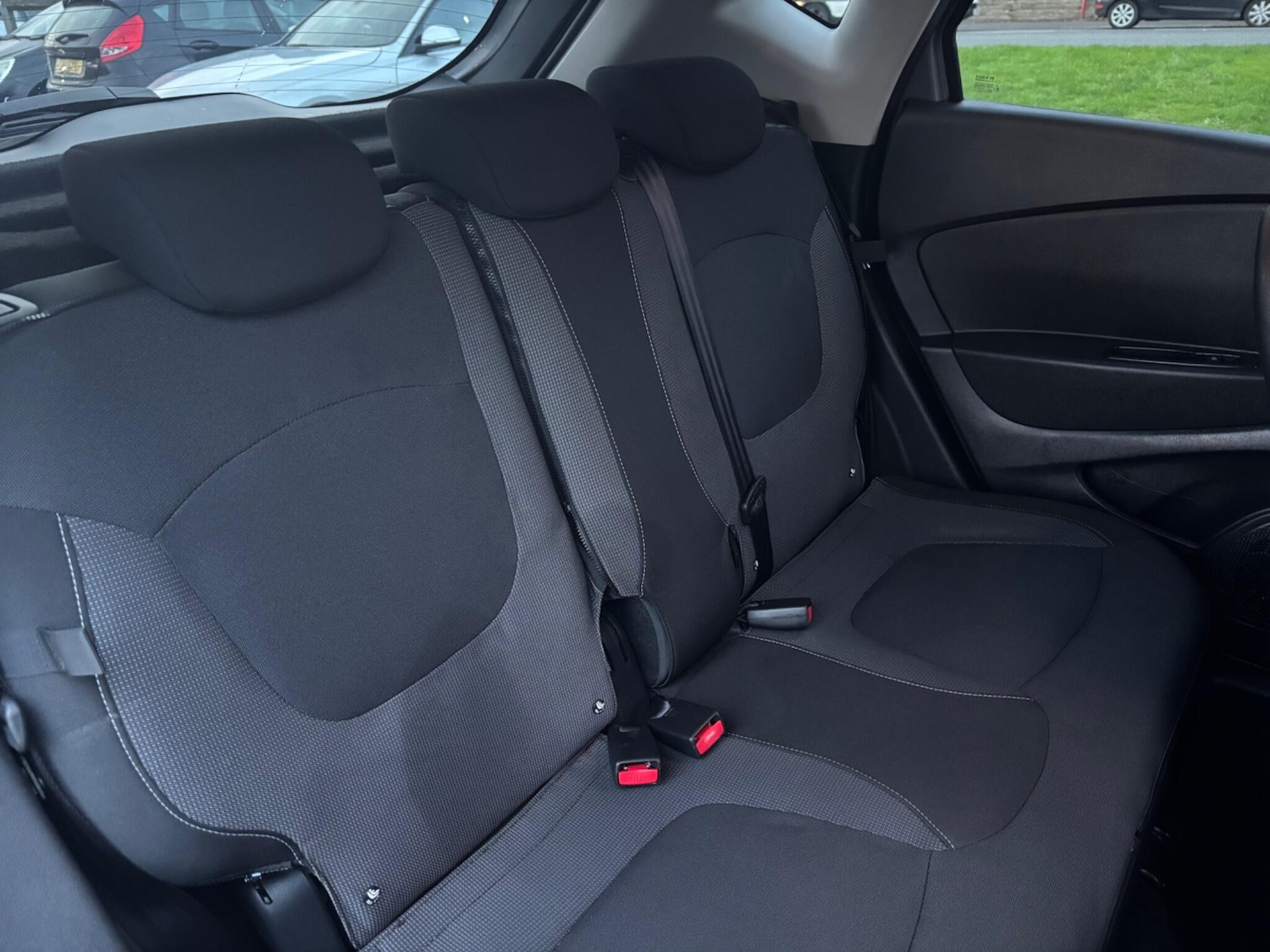 Used Renault Captur for sale - 77074667: Photo 17