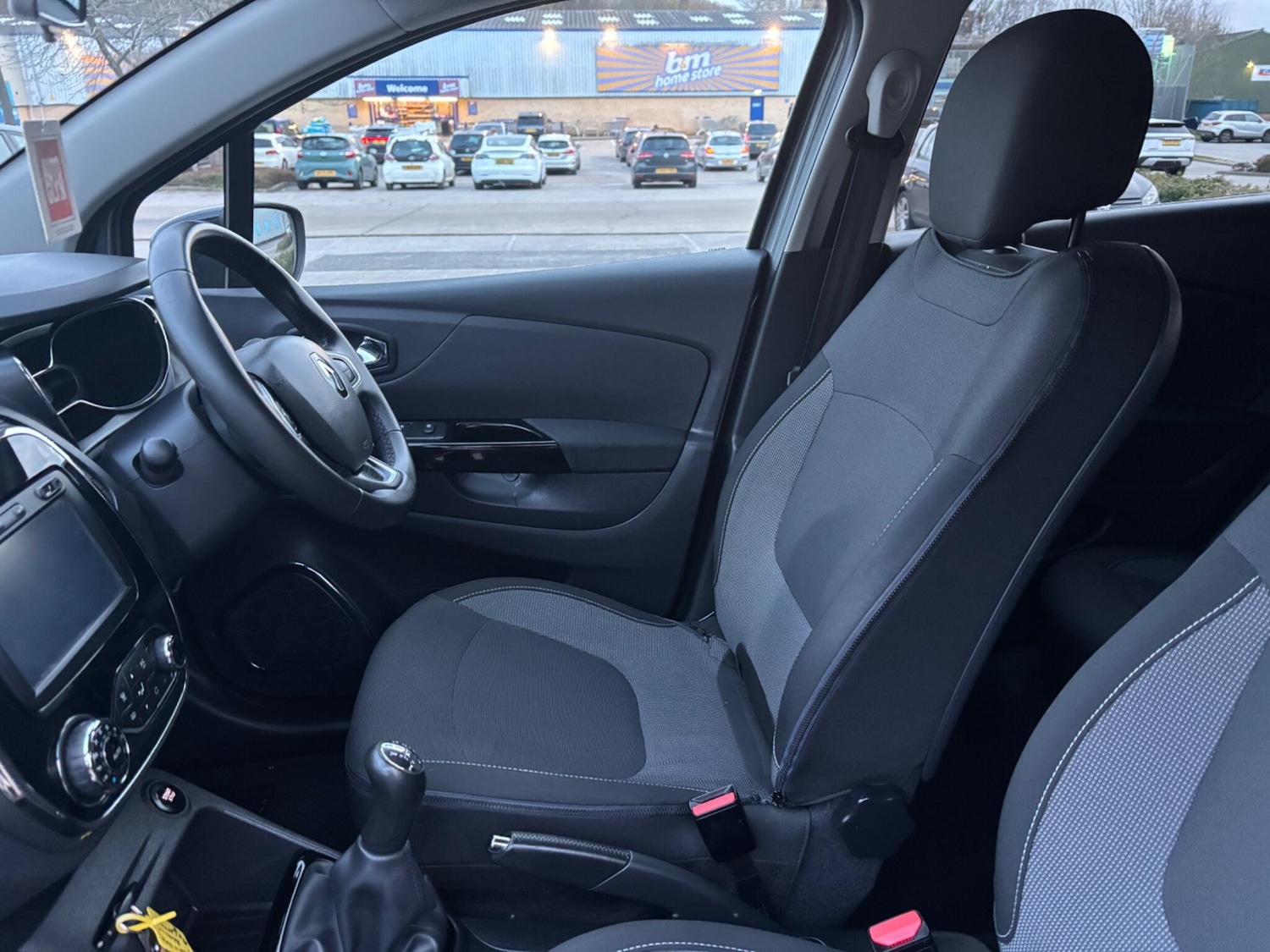 Used Renault Captur for sale - 77074667: Photo 27