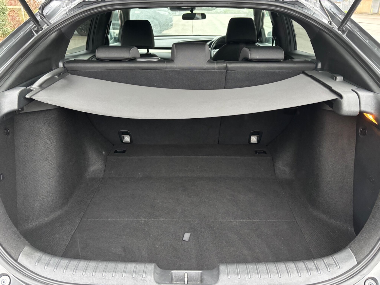 Used Honda Civic 2017 for sale - 77657894: Photo 32