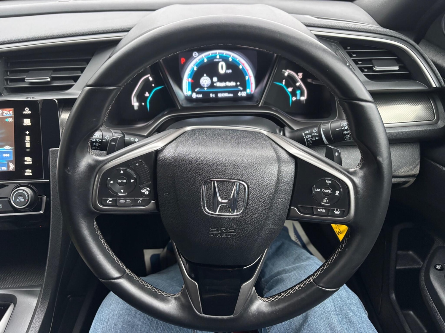 Used Honda Civic 2017 for sale - 77657894: Photo 33