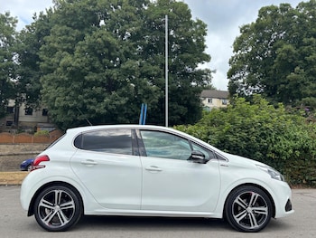 Used Peugeot 208 2016 for sale - 79303287: Photo